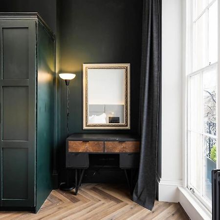 High End Free Parking Wifi Balcony Ensuite Cheltenham Esterno foto