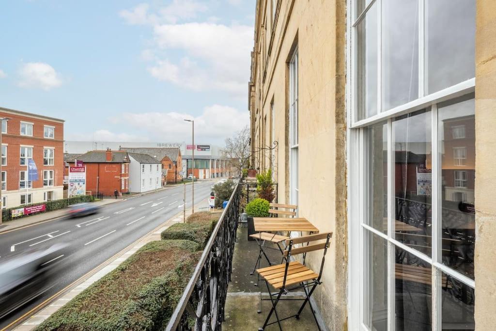 High End Free Parking Wifi Balcony Ensuite Cheltenham Esterno foto