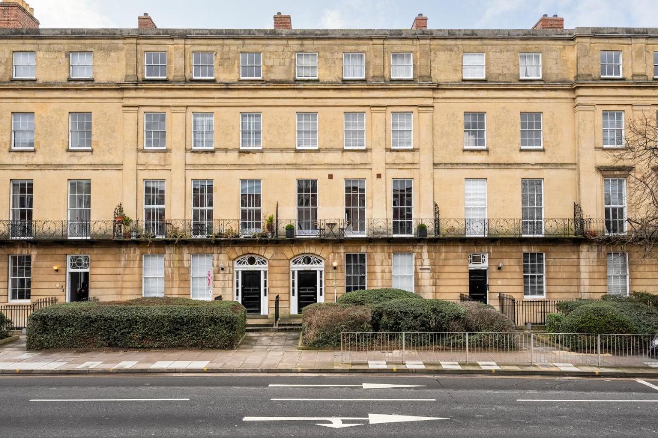 High End Free Parking Wifi Balcony Ensuite Cheltenham Esterno foto