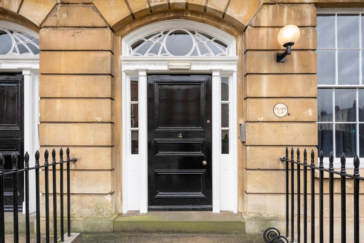 High End Free Parking Wifi Balcony Ensuite Cheltenham Esterno foto