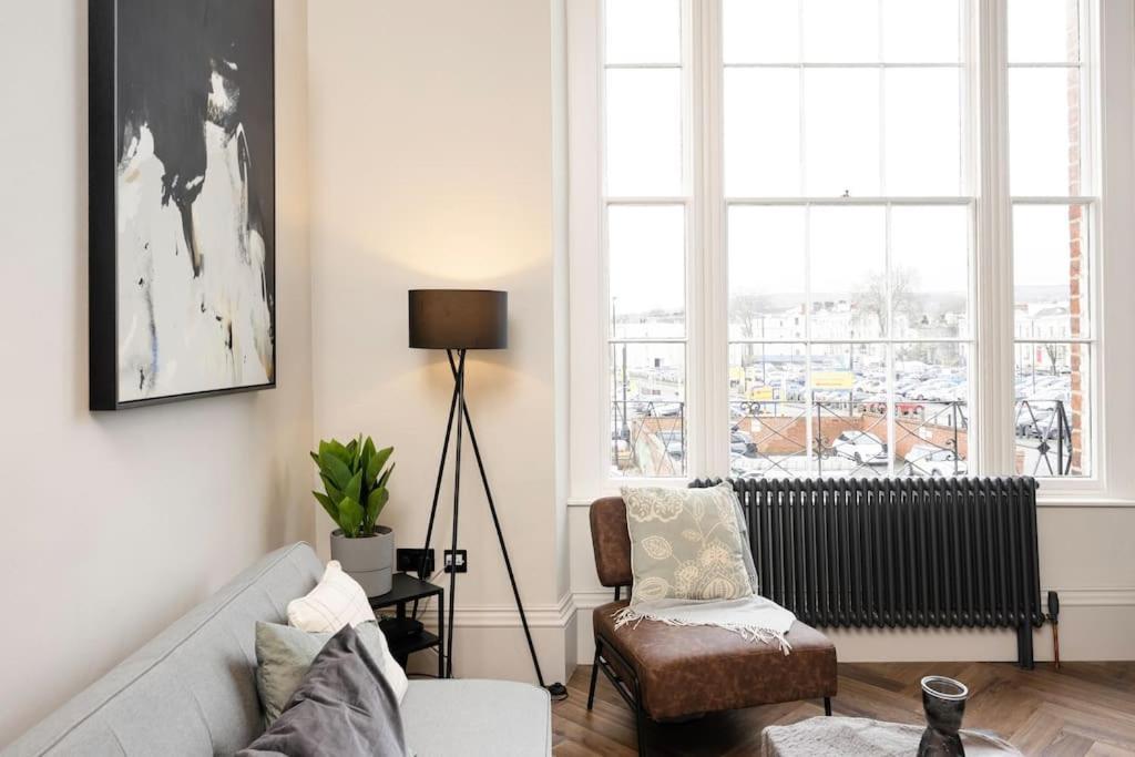 High End Free Parking Wifi Balcony Ensuite Cheltenham Esterno foto